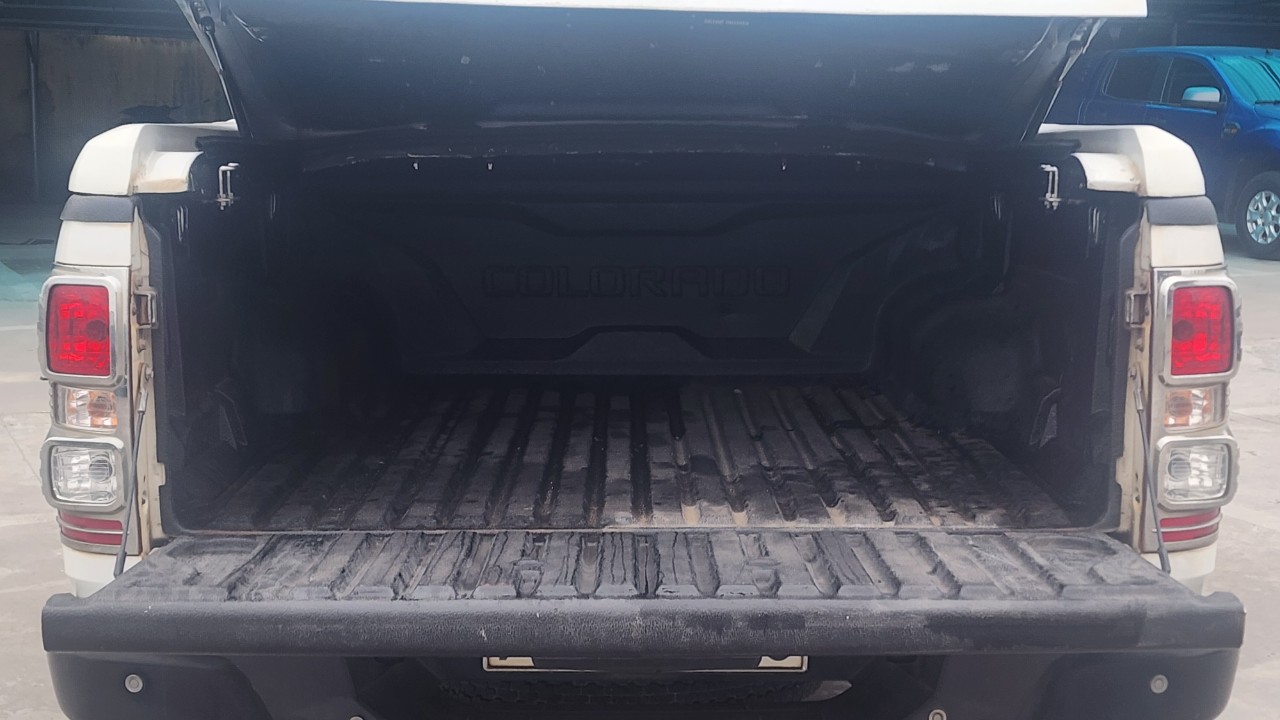 Chevrolet Colorado 2018 số sàn 2 cầu 2.5 xe ngon giá cực nét