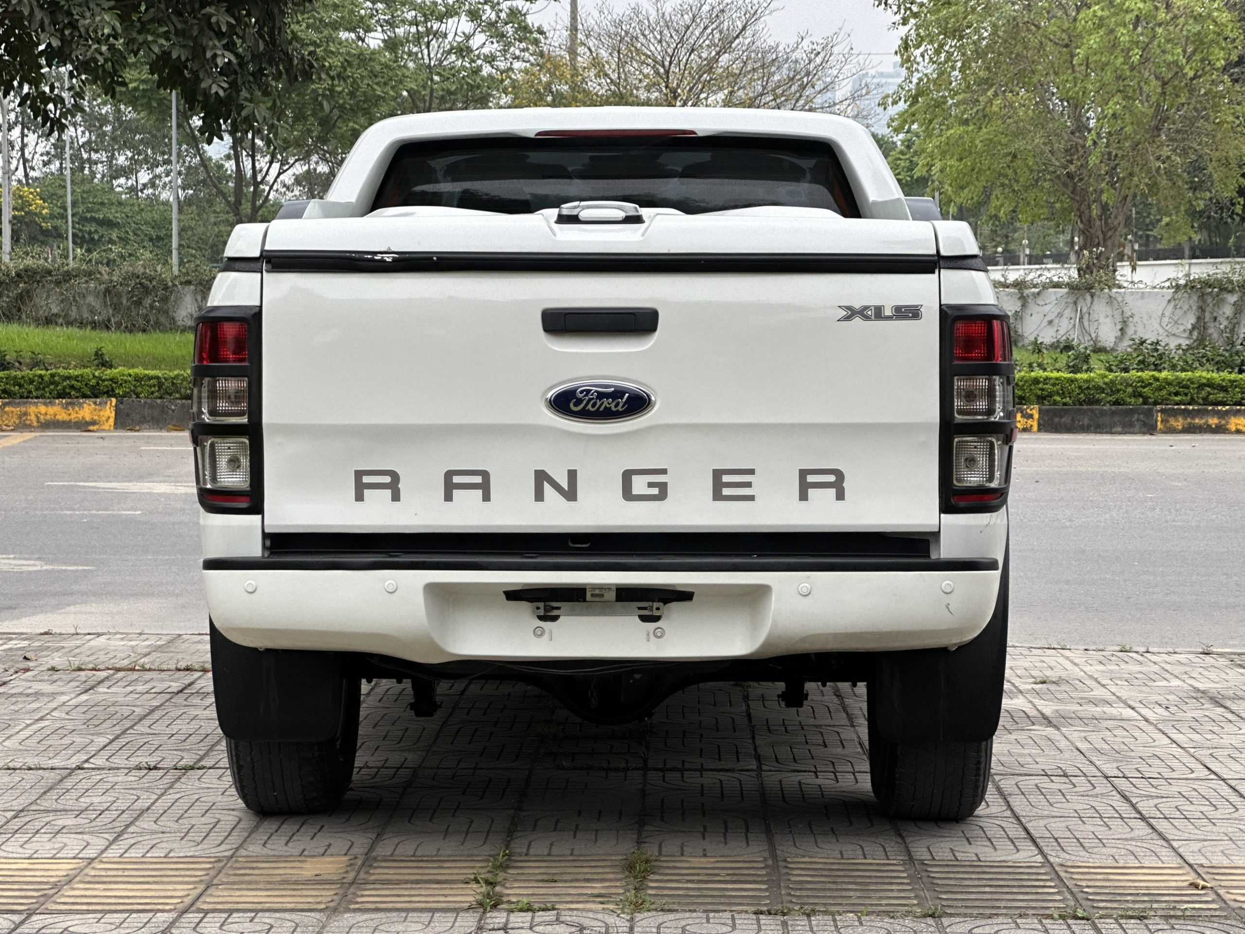Bán tải Ranger XLS 2016 giá 450 triệu xem xe Hà Nội, hỗ trợ trả góp.