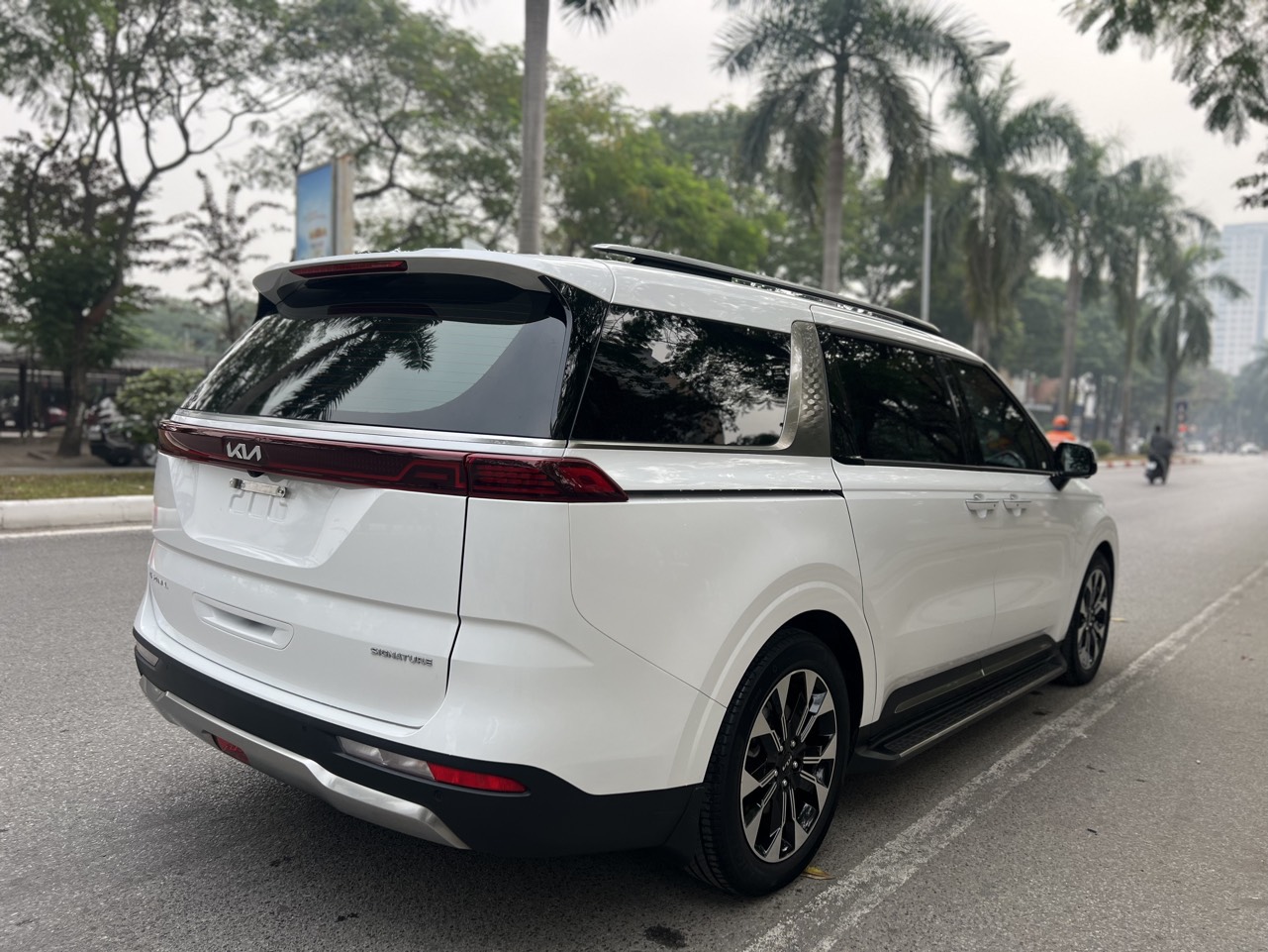 Kia Carnival 2022 máy dầu 2.2L Signature bản cũ odo 39000km